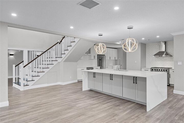 Property Photo:  311 E 8th Avenue  FL 34786 