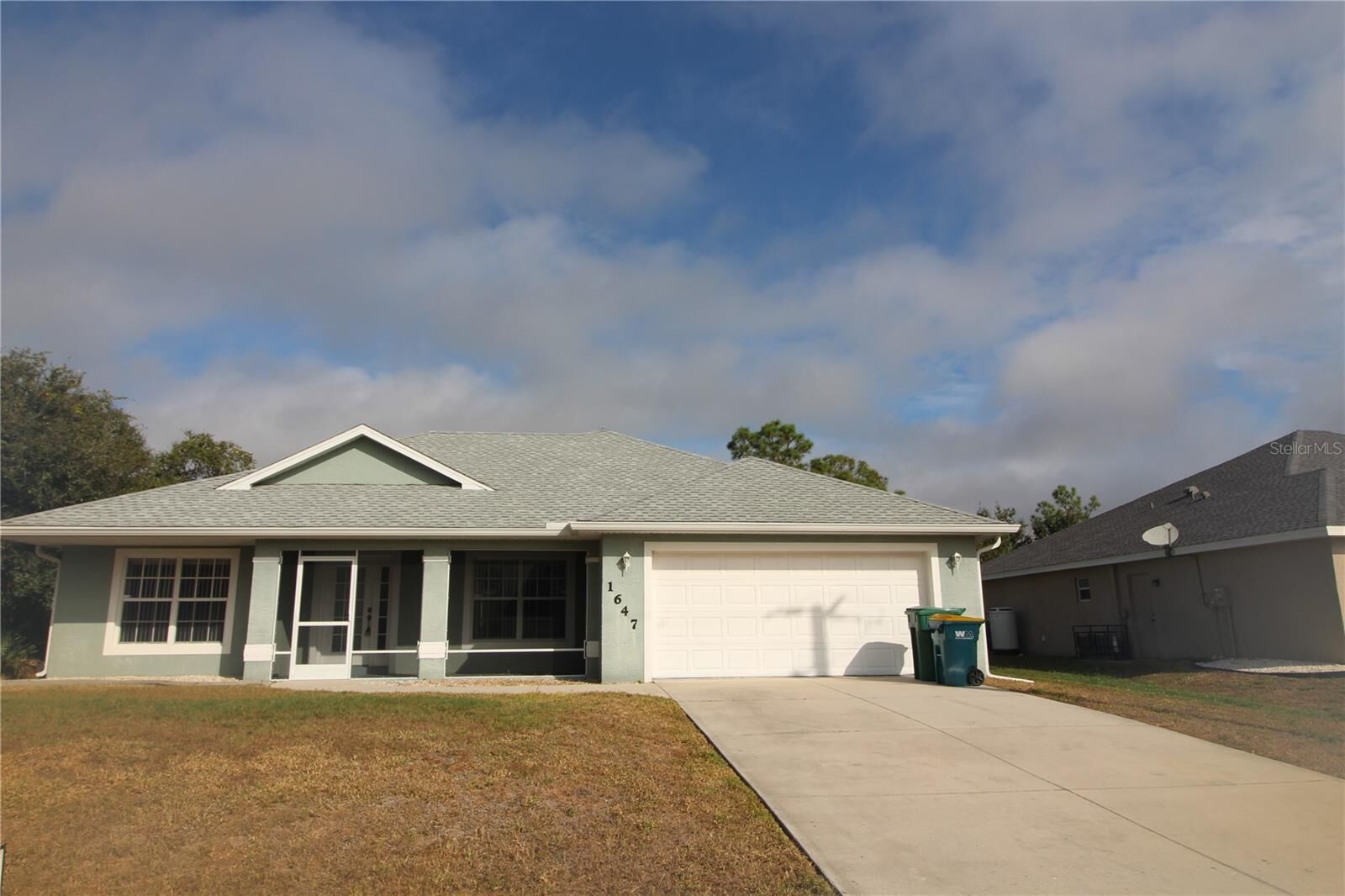 Property Photo: 1647 Lace Terrace FL 33953