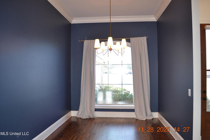 Property Photo: 529 E Park Street MS 39046