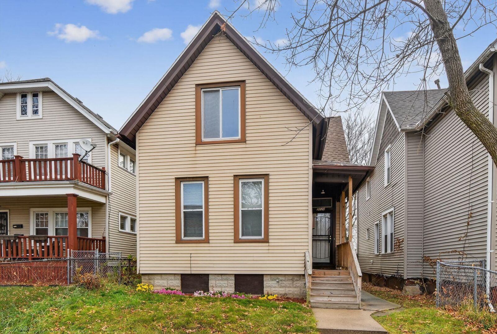 Property Photo:  2120 N 11th St  WI 53205 