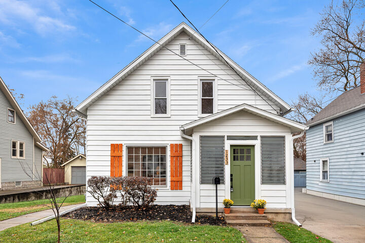 Property Photo: 1233 Emerald Avenue NE MI 49505