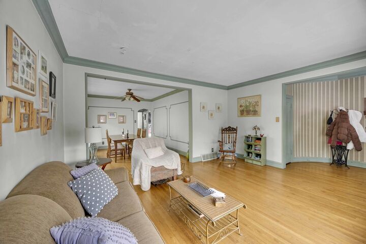 Property Photo:  10021 S Oakley Avenue  IL 60643 