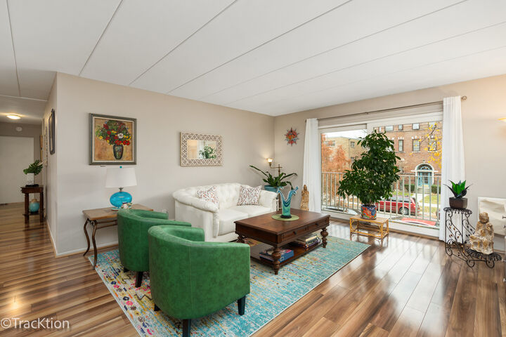 Property Photo:  203 N Kenilworth Avenue 2N  IL 60302 