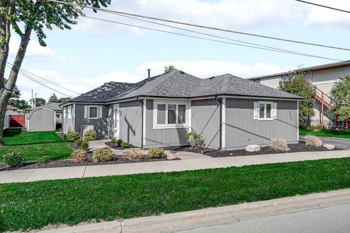 Property Photo:  2606 W Walter Zimny Drive  IL 60469 