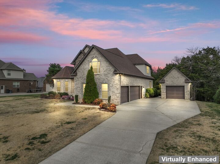 Property Photo:  520 Amberly St  TN 37129 