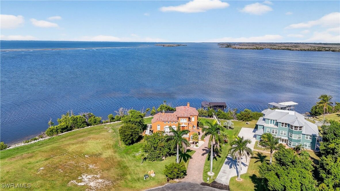 Property Photo:  4961 Galt Island Avenue  FL 33956 