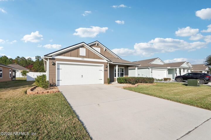 Property Photo: 4100 Spring Creek Lane FL 32068