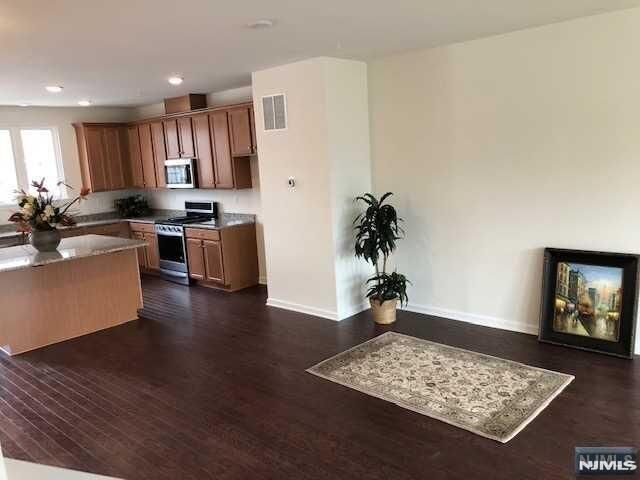 Property Photo: 32 Litchfield Lane NJ 07410