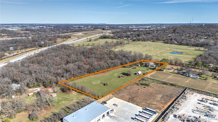 Property Photo: 4970 Wildwood Lane AR 72762