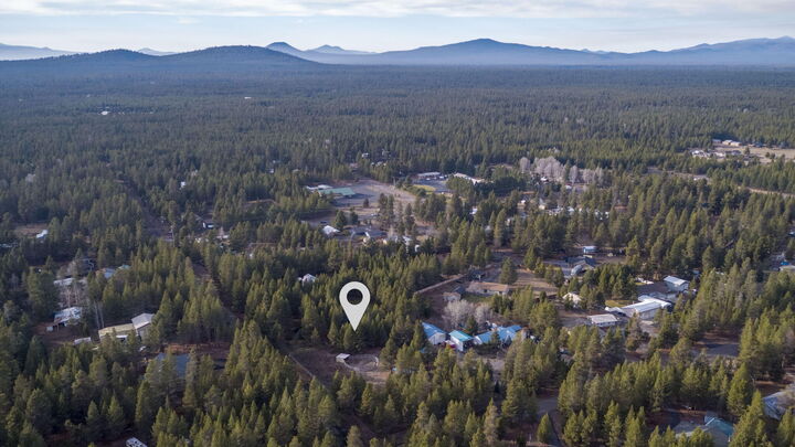 Property Photo: 52505 Deer Field Drive OR 97739