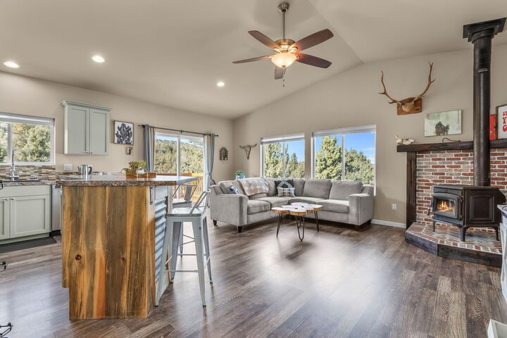 Property Photo:  7573 SE Quail Canyon Road  OR 97754 