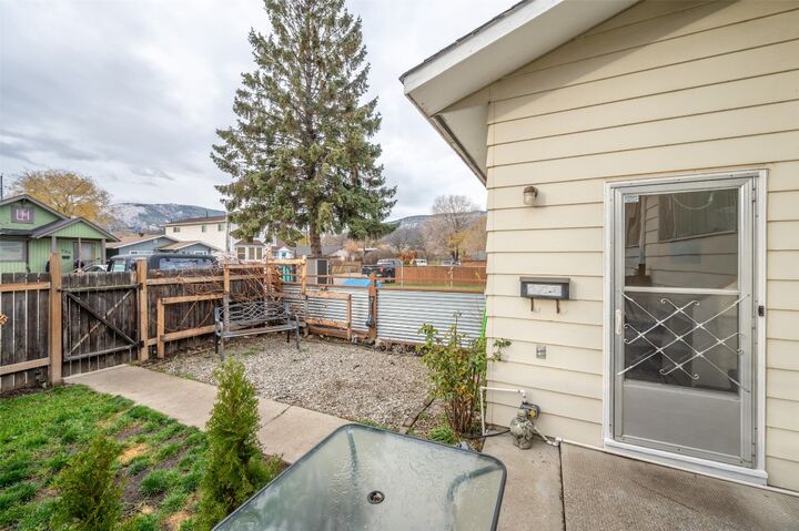 Property Photo: 751 Chase Avenue BC V2A 2H8