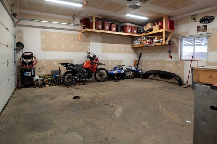 Property Photo:  153 Beardsley Crescent  AB T9H 2S1 