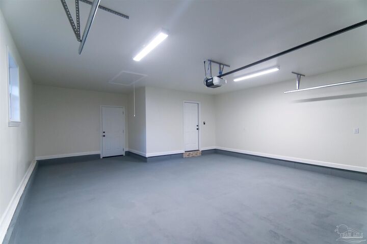 Property Photo:  5403 Hollow Oak Ln  FL 32571 