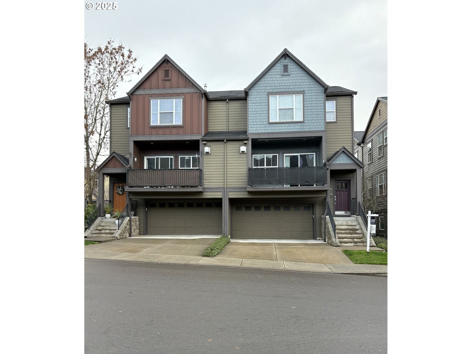 Property Photo:  10910 SW Huntington Ave  OR 97223 