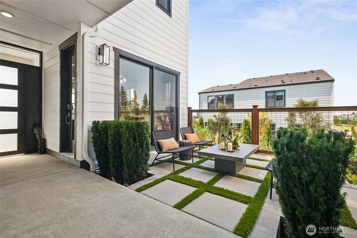 Property Photo: 13717 SE 85th Street WA 98059