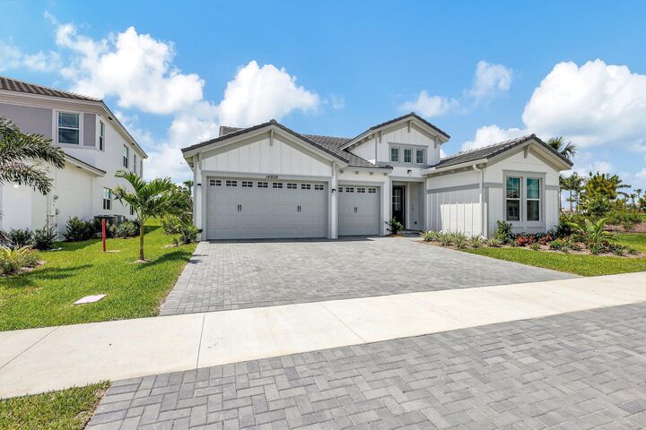 Property Photo: 14808 Wildwood Circle FL 33470