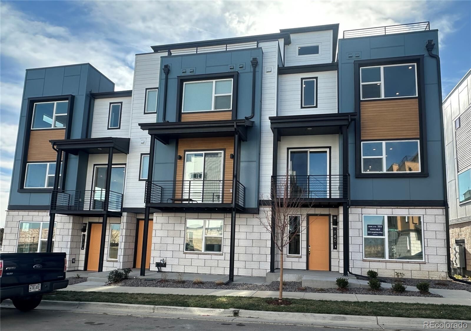 Property Photo:  840 Josephine Way  CO 80027 