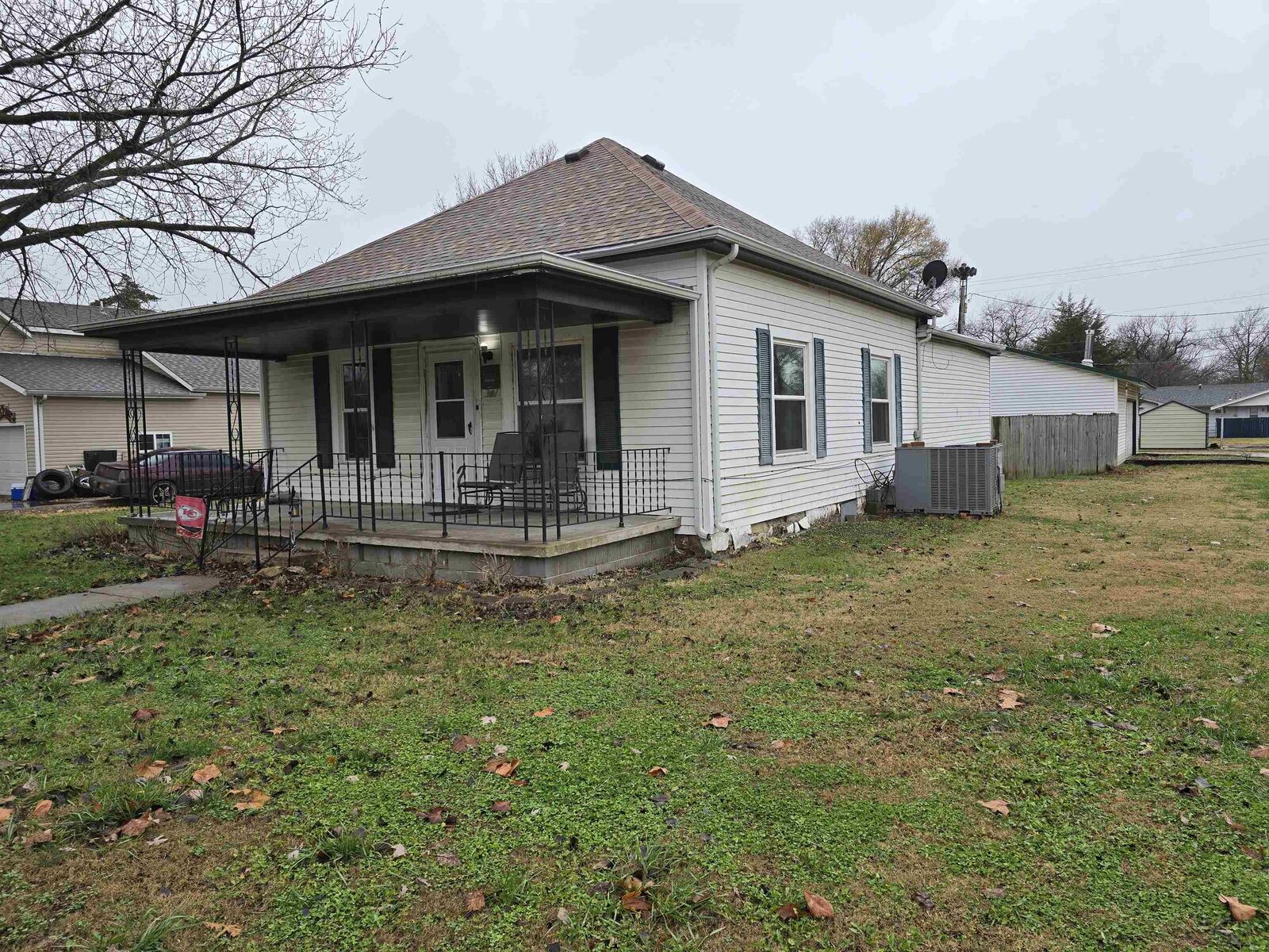 Property Photo: 301 S Freeborn St KS 66861-1211