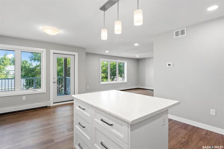 Property Photo:  318 108th Street W 202  SK S7N 1P8 