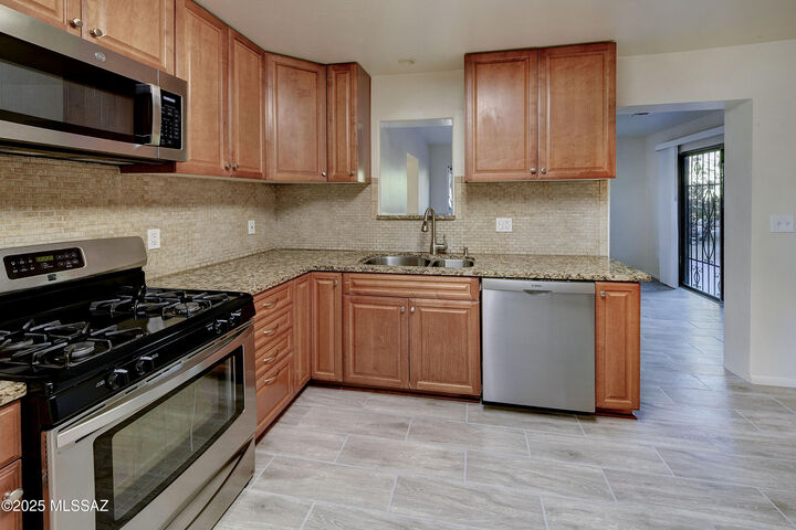 Property Photo:  2833 E Copper Street  AZ 85716 