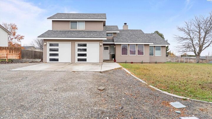 Property Photo:  182 Travis Lane  WA 99338 