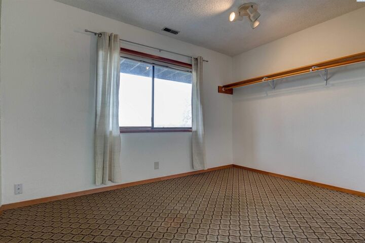 Property Photo:  600 W 26th Place  WA 99337 