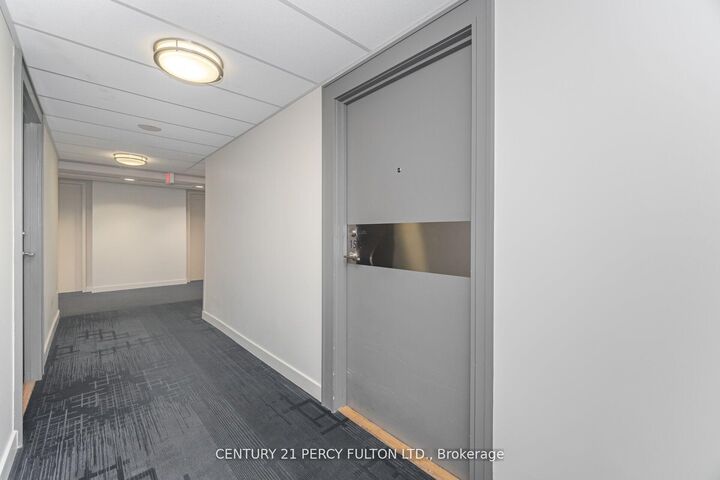 Property Photo:  19 Singer Court 1518  ON M2K 0B2 