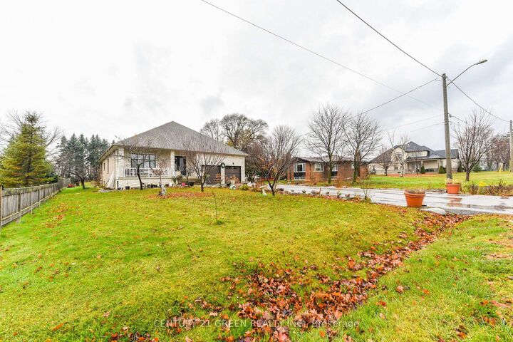 Property Photo: 40 Simmons Street ON L4L 1A7