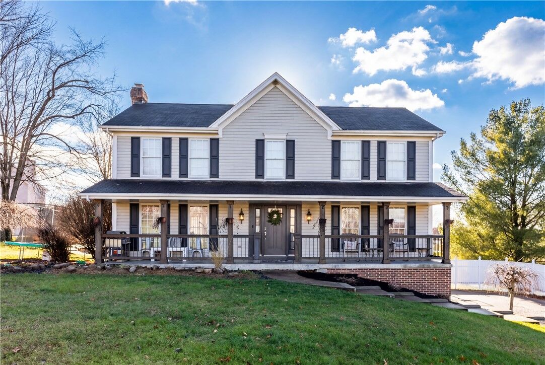 Property Photo:  700 Montclair  PA 15068 