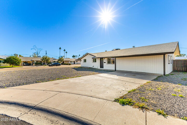 Property Photo:  1718 S Marilyn Ann Drive  AZ 85281 