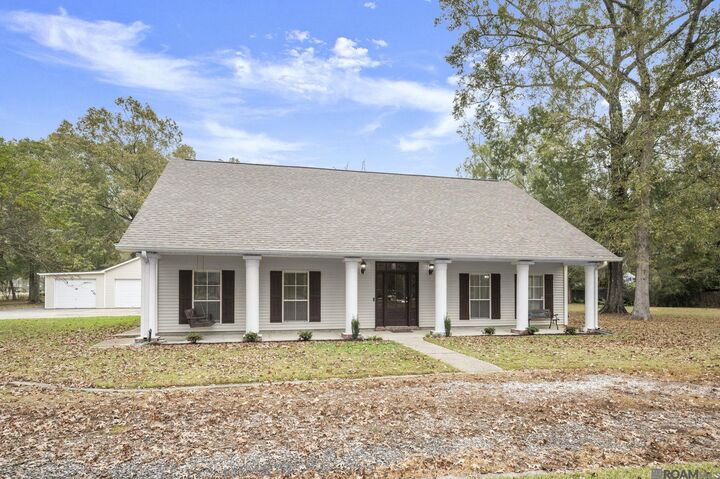 Property Photo:  22470 Loving Dr  LA 70726 