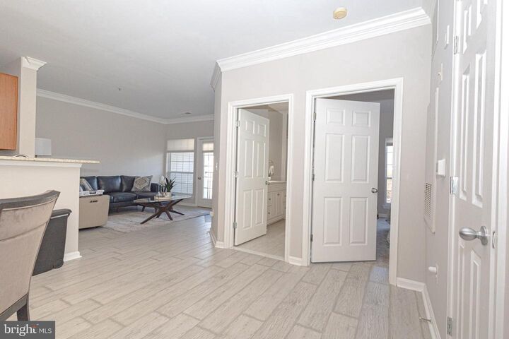 Property Photo: 4854 Eisenhower Avenue 443 VA 22304