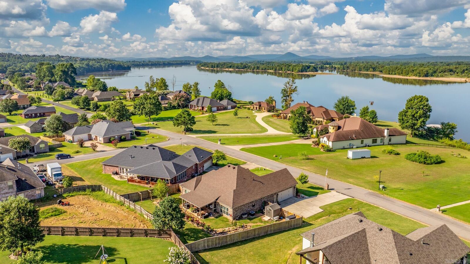 Property Photo:  14 River Road Drive West  AR 72106 