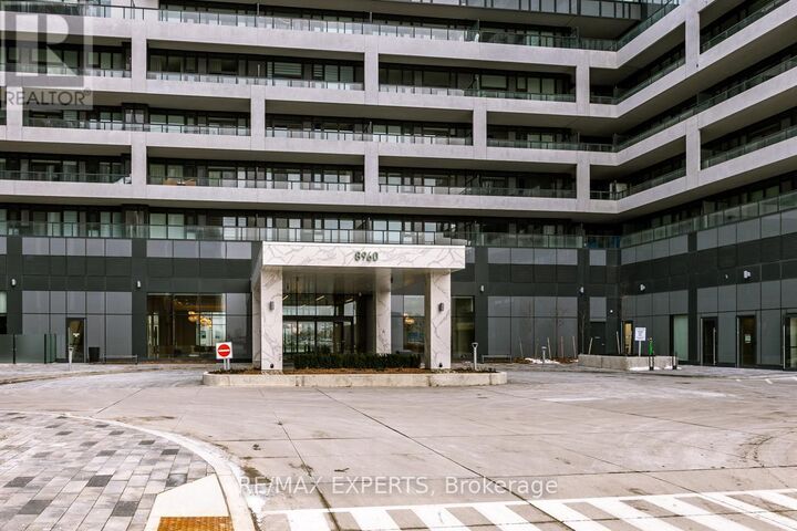 Property Photo:  8960 Jane Street 2217  ON L4K 0N9 