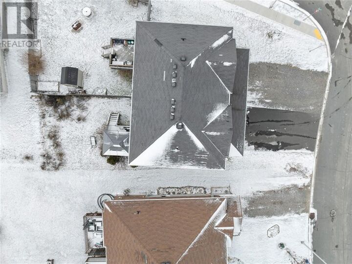 Photo de la propriété: 67 Rinkside Court ON P3E 0E3