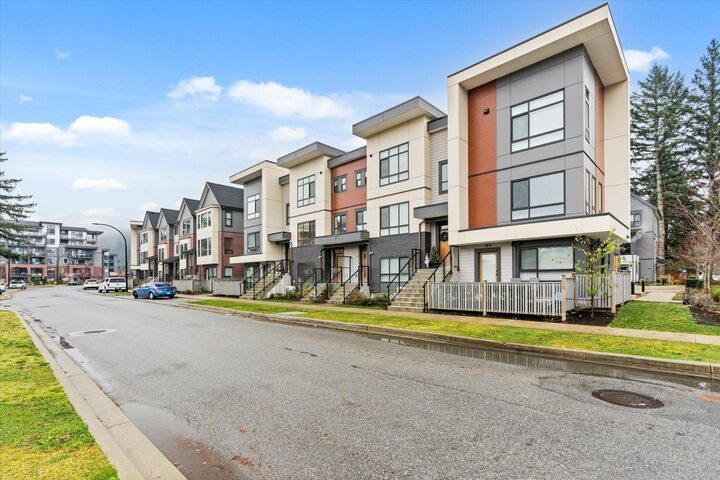 Property Photo:  45500 Campus Drive 14  BC V2R 6E9 