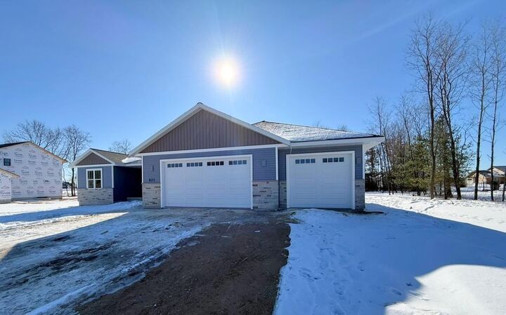 Property Photo:  621 Amberwood Way  WI 54467 