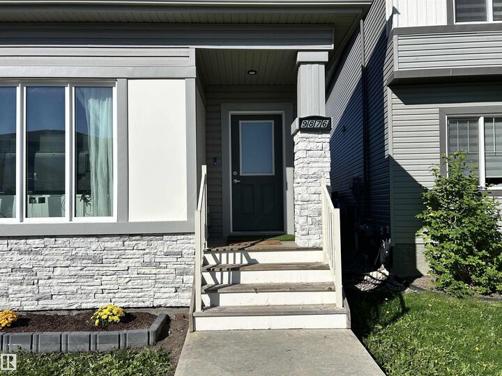 Property Photo:  9876 206 Street NW  AB T5T 7L5 