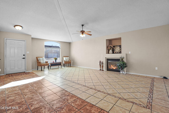 Property Photo: 6237 Lovebird Lane TX 79924