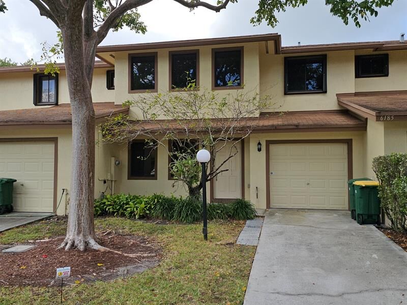 Property Photo:  6185 Laurel Ln  FL 33319 