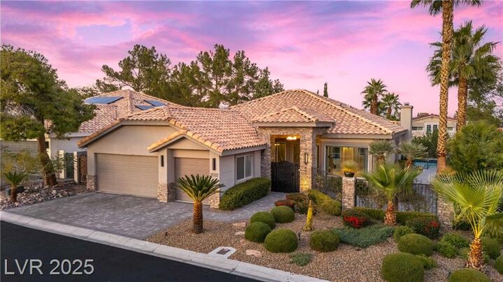 Property Photo: 9012 Echo Ridge Drive NV 89117