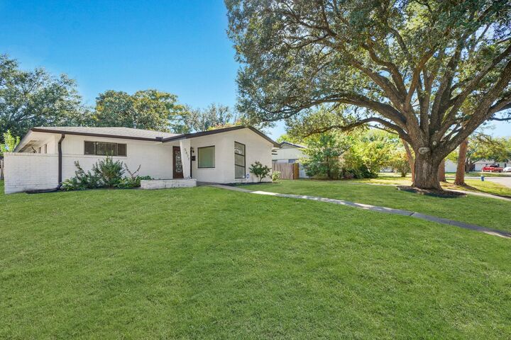 Property Photo: 5671 Sylmar Road TX 77081