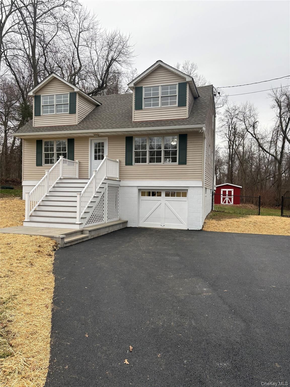 Property Photo:  95 Smithtown Road  NY 12524 