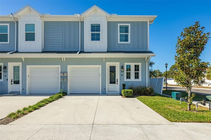 Property Photo: 3722 W Mango Avenue 10 FL 33611