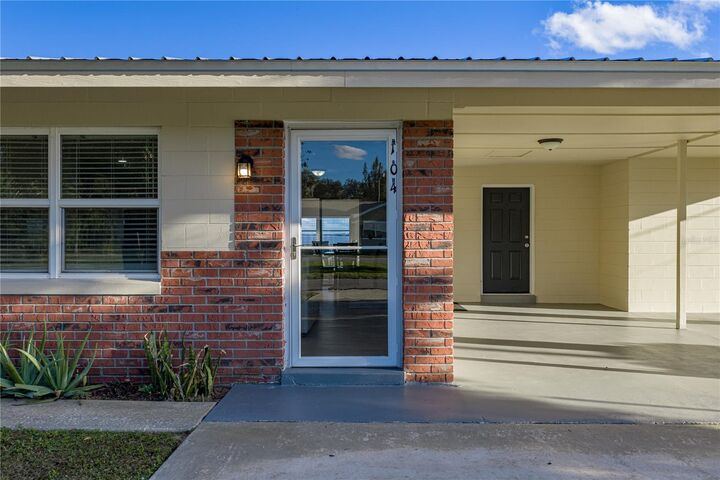 Property Photo:  104 N Lake Reedy Boulevard  FL 33843 