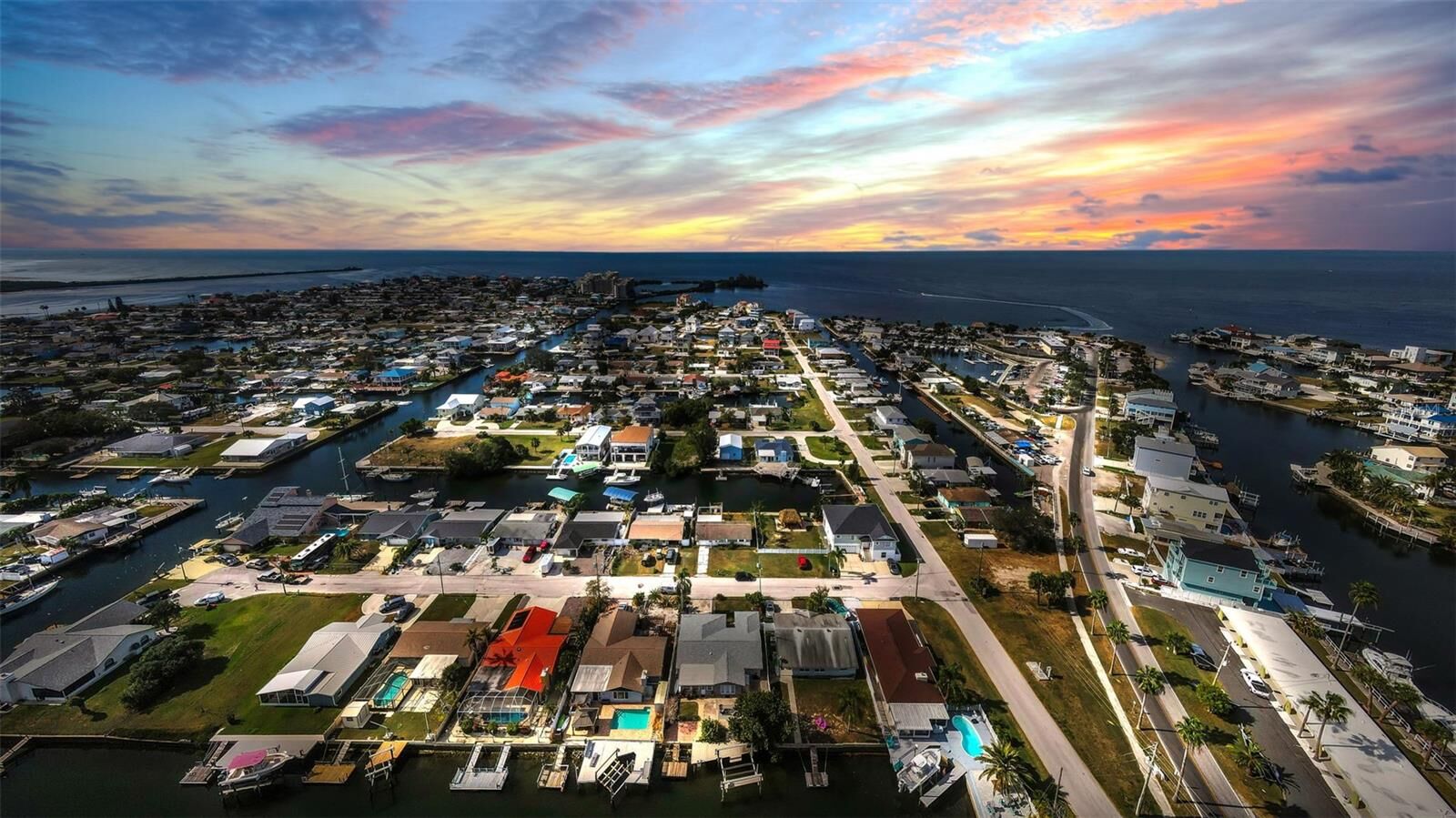 Property Photo:  13926 Darlene Avenue  FL 34667 