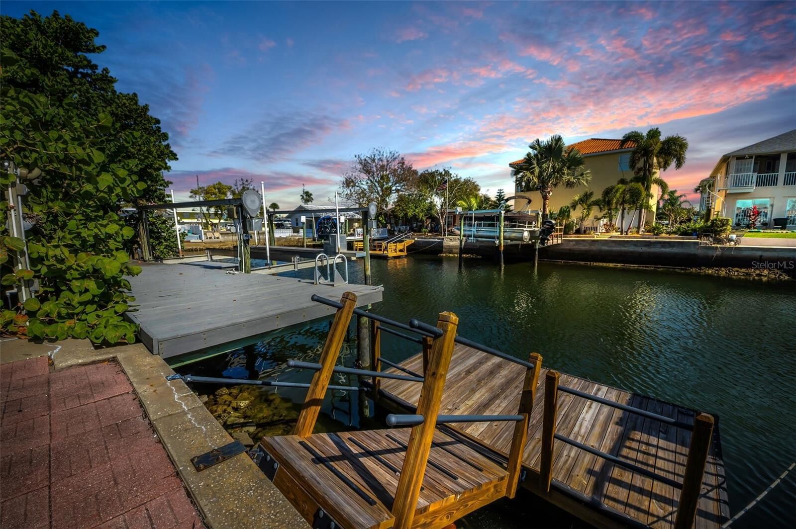 Property Photo:  13926 Darlene Avenue  FL 34667 