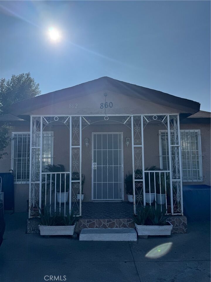 Property Photo:  860 W 73rd St.  CA 90044 