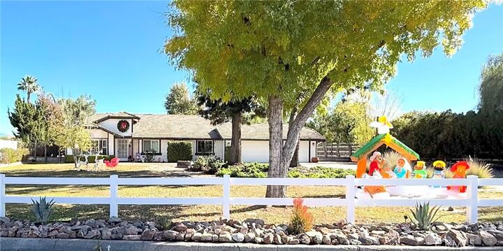 28870 Broken Arrow Cir  Menifee CA 92584 photo